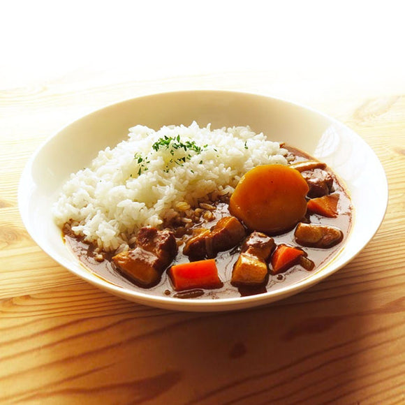 S&B Golden Japanese Curry Mix (Hot) (No Meat Contained) - 220g/7.8oz